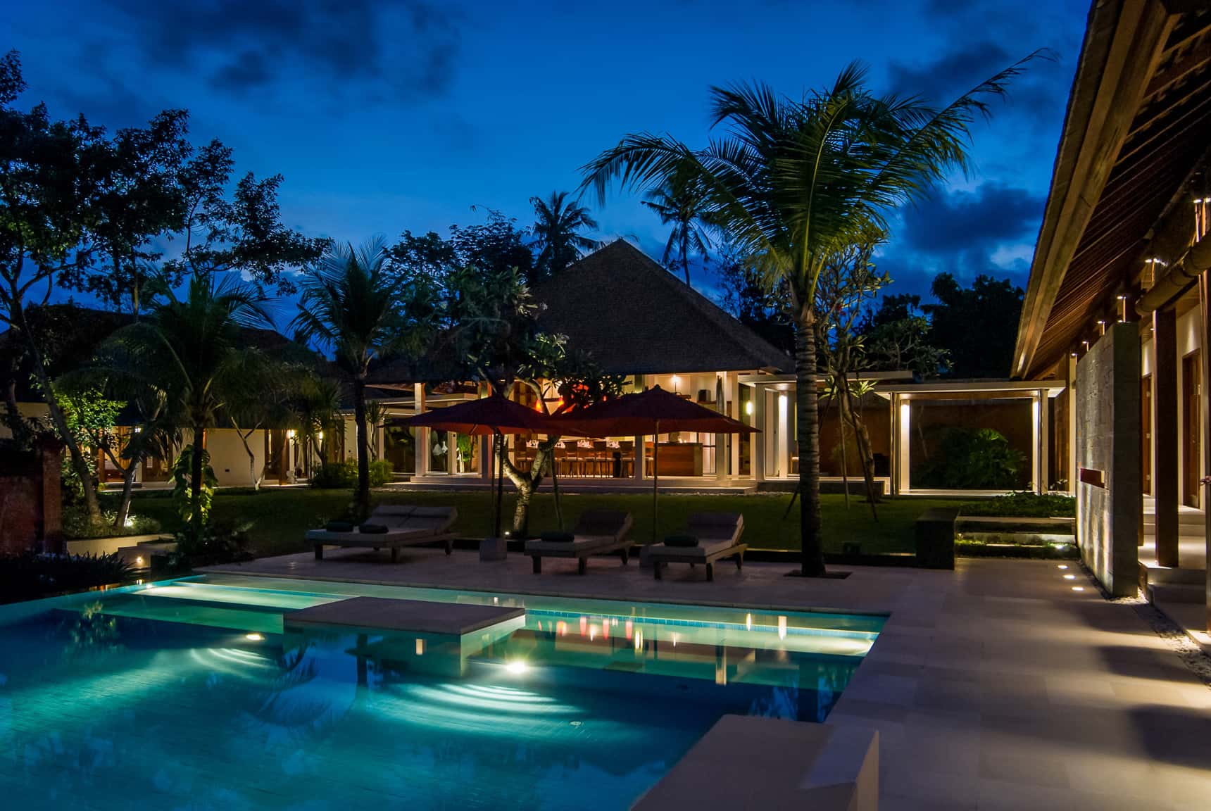 Editing digital photography of luxury hotels, resorts and villas by LuxViz: Villa Astika Toyaning Bali - night time pool views